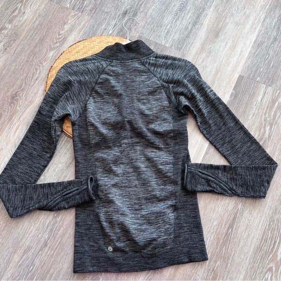 Lululemon‎ swiftly tech wool 1/2 zip pullover women’s size 8 - Picture 9 of 9